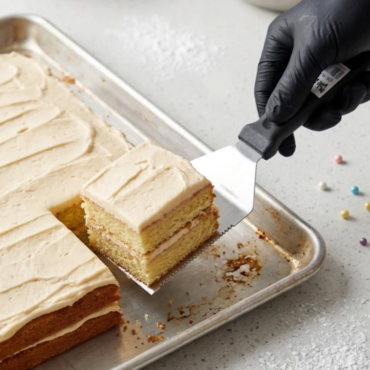 CAKE DECOR™ 1 Piece Stainless Steel Black Handle Pastry Lifter With Knife | Cake Serving Tool | SBAC-RJ41